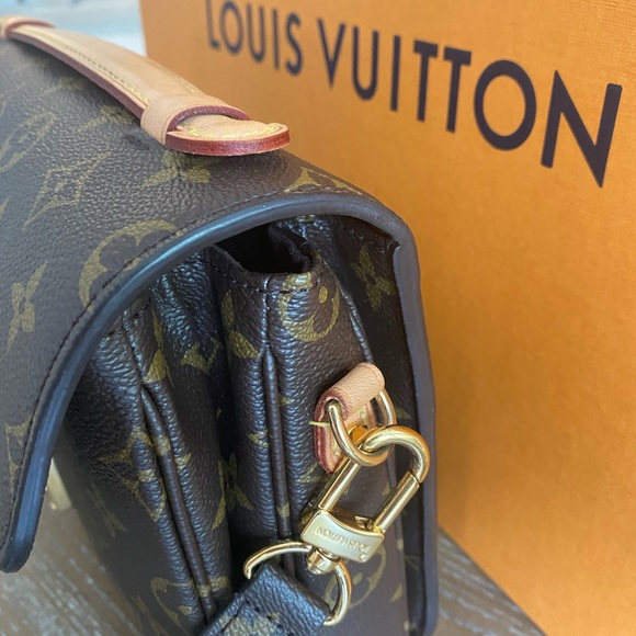 ⭐️Make An Offer!⭐️ Louis Vuitton Pochette Métis in Monogram - Picture 4 of 10